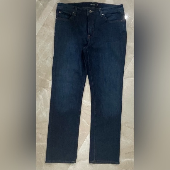 Lauren Ralph Lauren Denim - Lauren Ralph Lauren Black Label Dark Wash
Mid Rise Straight Leg Jeans | Size 12